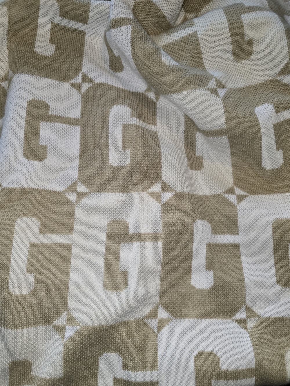 BaubleBar On Repeat Beige and White G-Block Knit Blanket 60"×72"